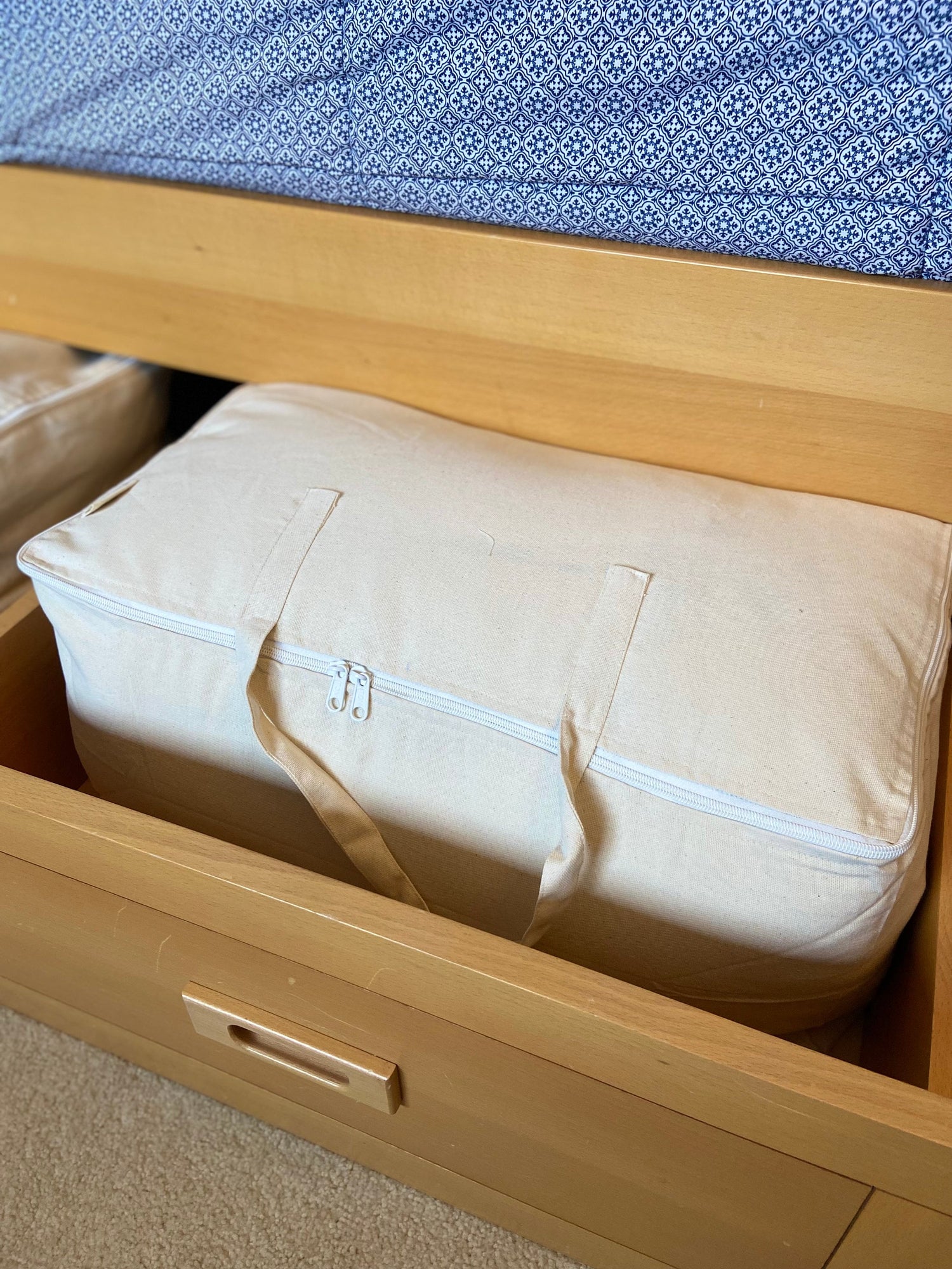 The Hotel Set